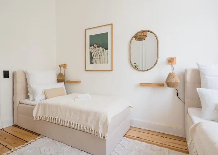 Appartement Auf 120qm Mit Billardtisch Fuer Bis Zu 9 Gaeste Hambourg