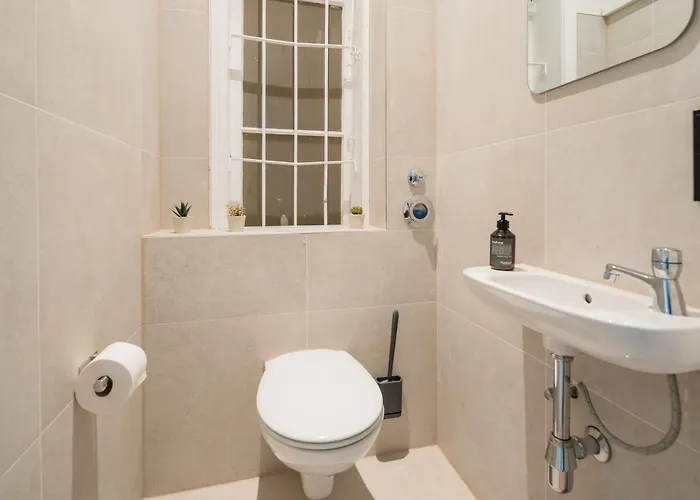 Appartement Auf 120qm Mit Billardtisch Fuer Bis Zu 9 Gaeste *